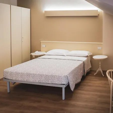 Al Vecchio Palazzo ホテル Casto