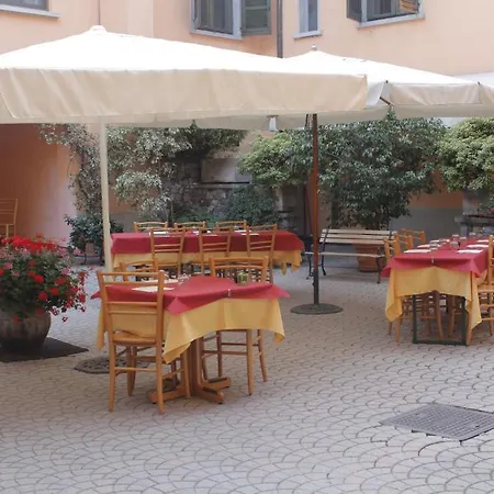 Al Vecchio Palazzo 3* 카스토