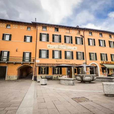 Al Vecchio Palazzo ホテル Casto